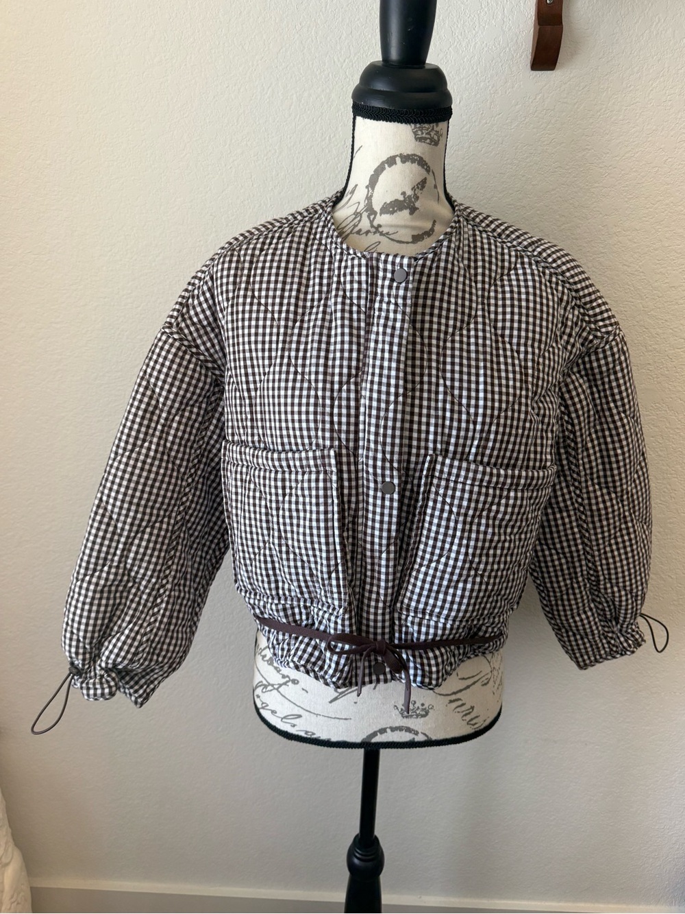 Mod Ref The Rochelle Jacket Gingham Quilted Crop Jacket in Brown and White